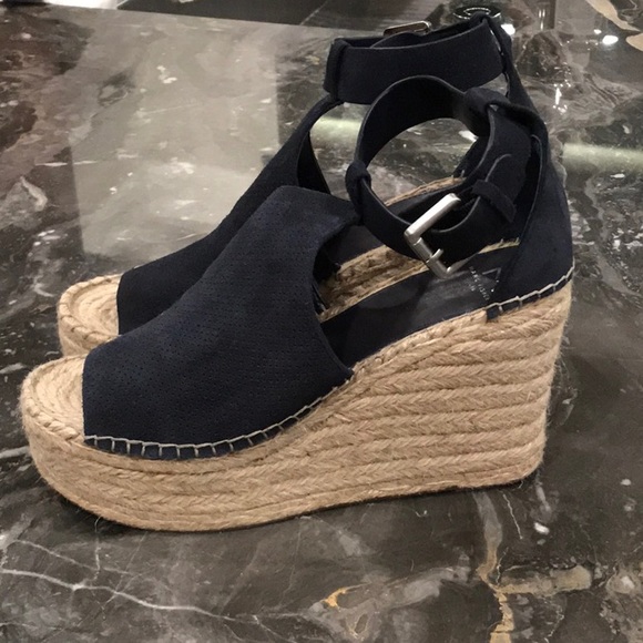 Marc Fisher Espadrille Wedge Mlannie Navy 9 Worn 1 - Picture 5 of 5